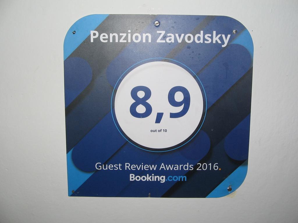 Penzion Zavodsky Hotel เชสกี้ครุมลอฟ ภายนอก รูปภาพ